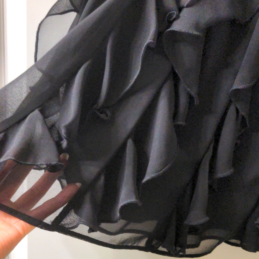 Express Design Studio Black Mini Skirt Ruffled - Picture 2 of 3